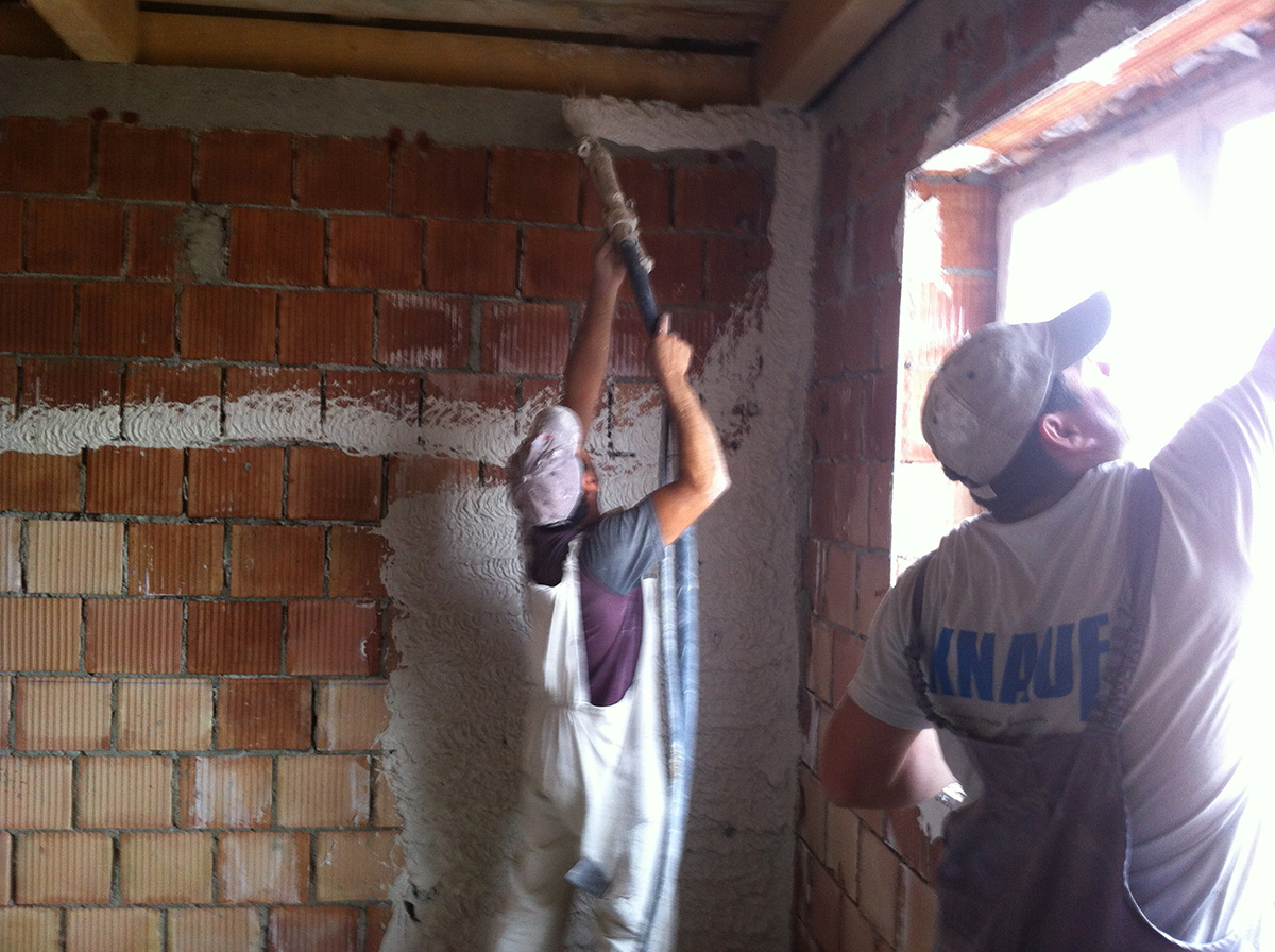 Amenajari-interioare-tencuiala-mecanizata